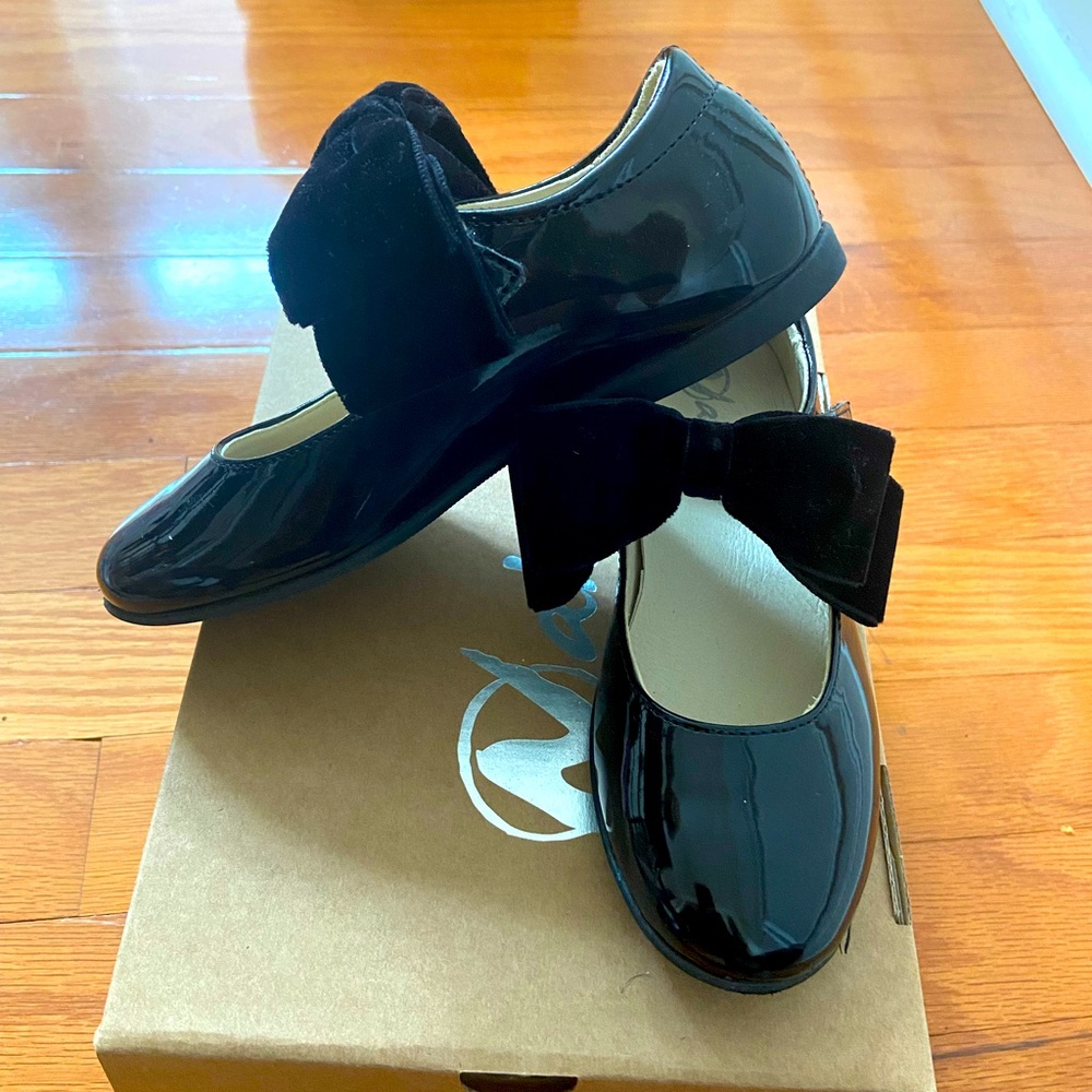 Cute girl’s dress shoes
